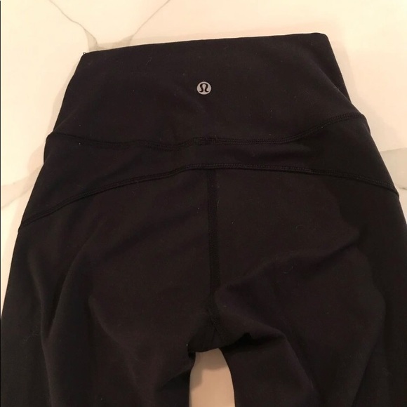 Lululemon In Movement Tight 25" *Everlux - Picture 5 of 7